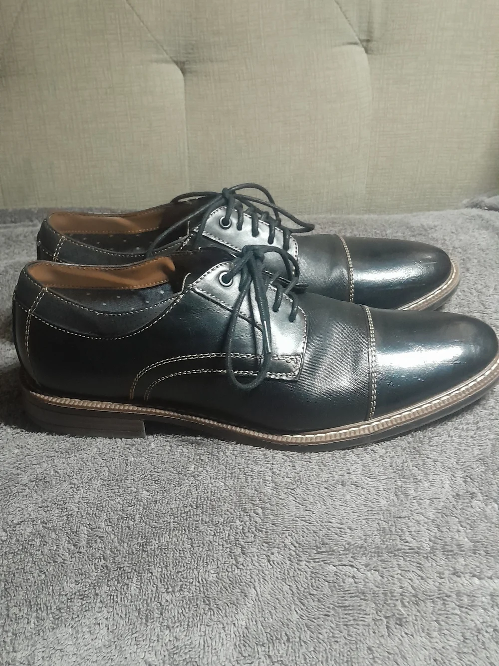 Classic Black Cap-Toe Derby Lace-Up Dress Shoes